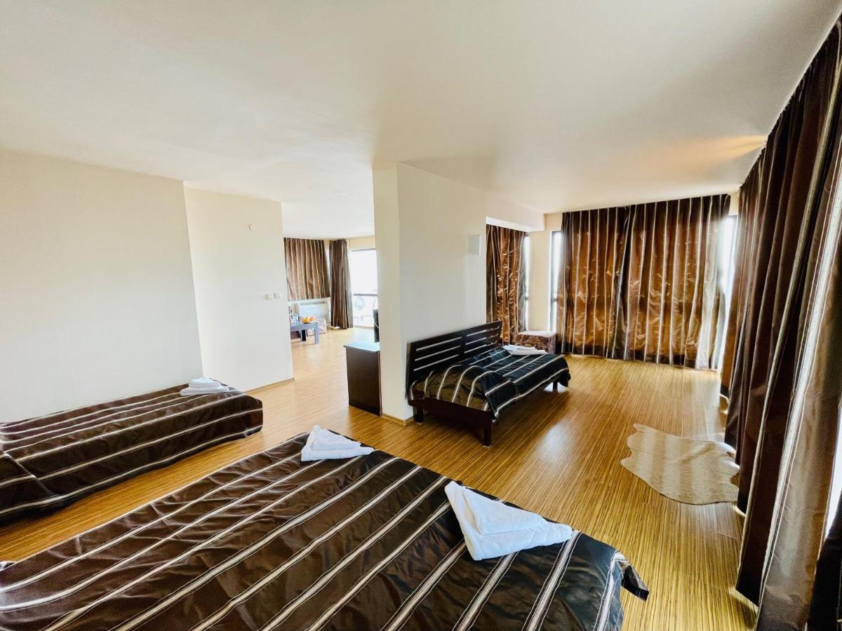 At The American'S Hotel Pomorie Luaran gambar