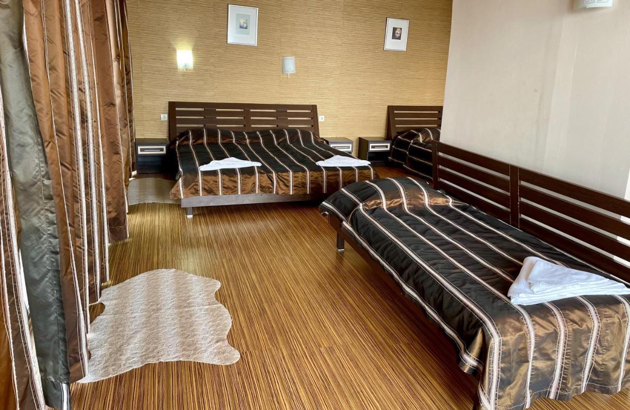At The American'S Hotel Pomorie Luaran gambar