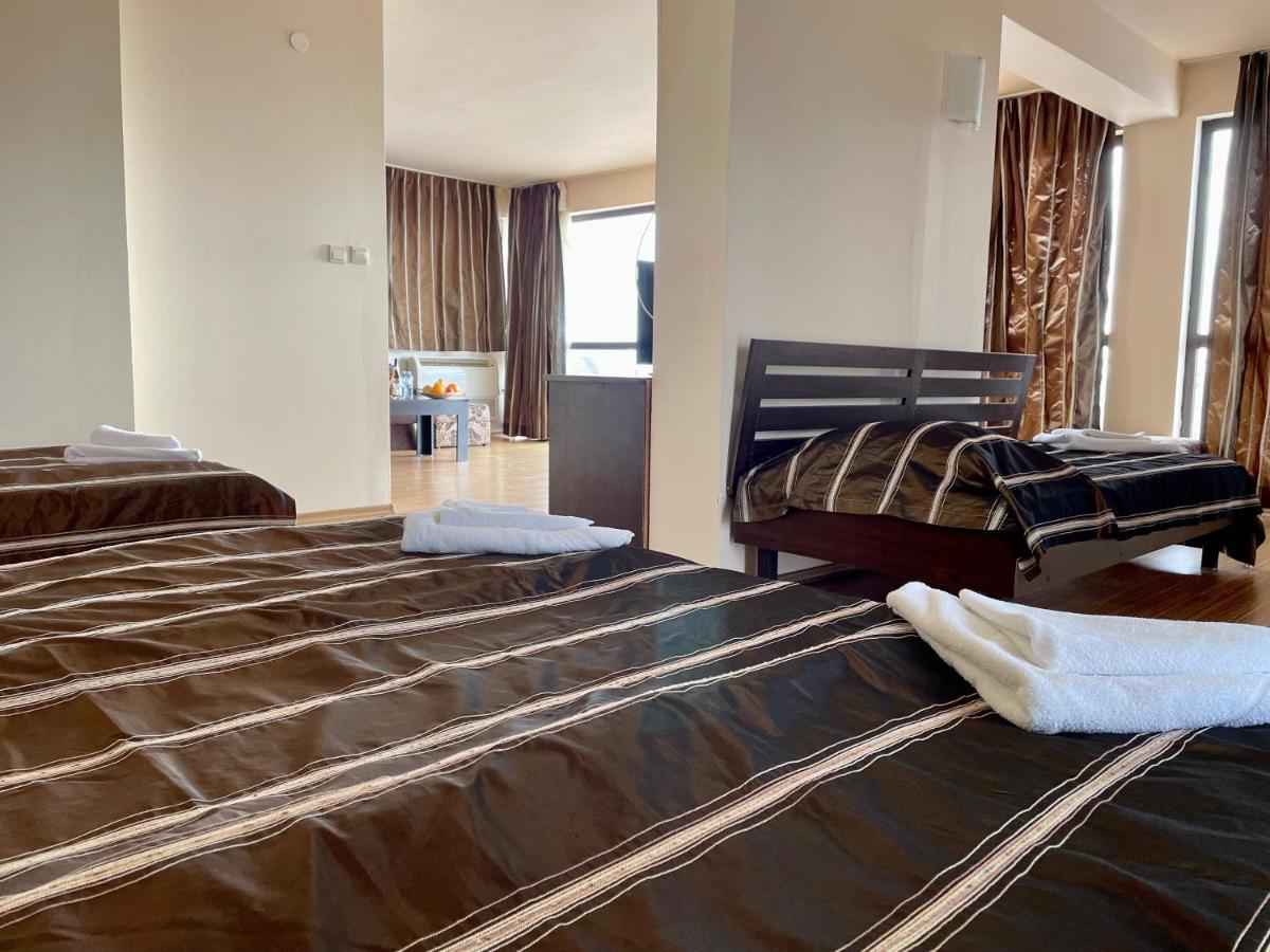 At The American'S Hotel Pomorie Luaran gambar