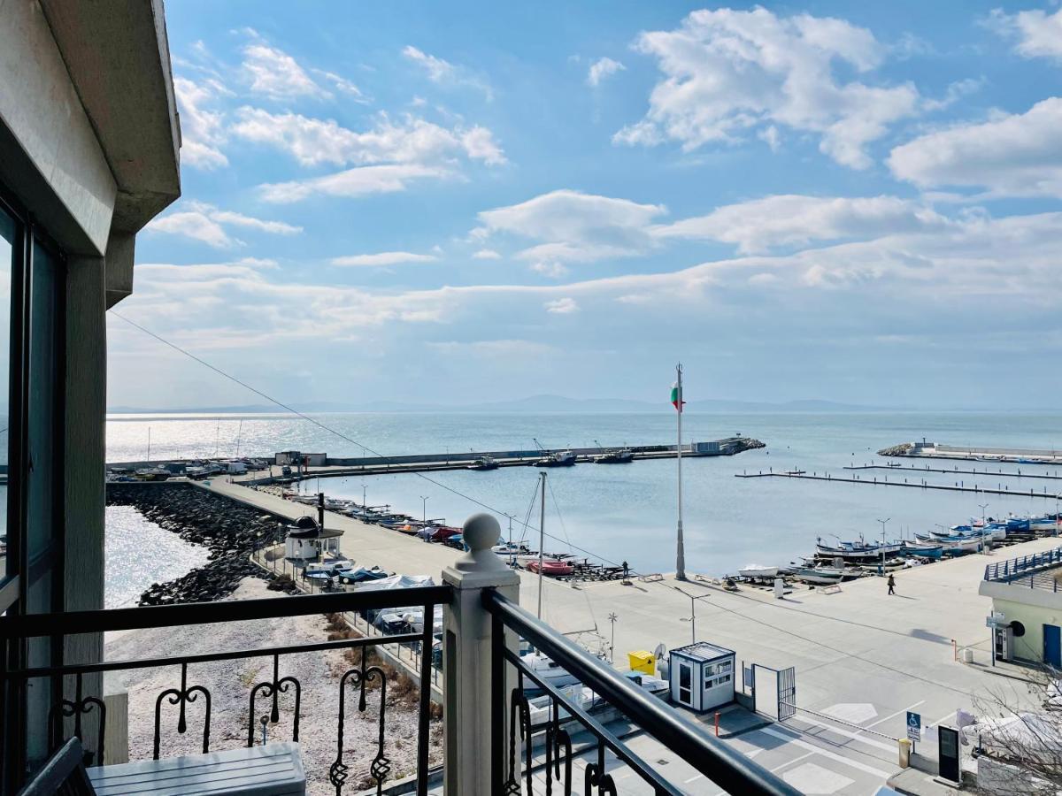 At The American'S Hotel Pomorie Luaran gambar