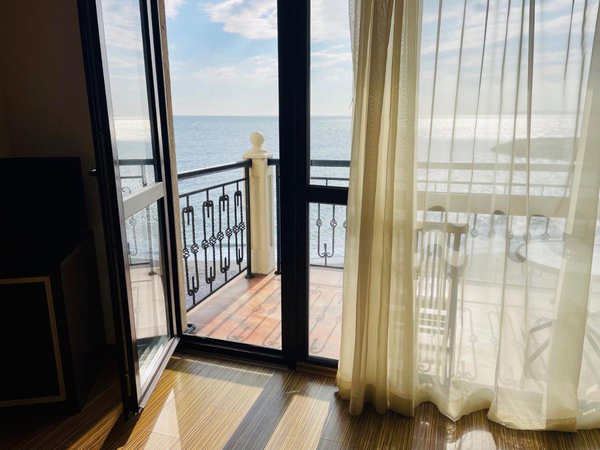 At The American'S Hotel Pomorie Luaran gambar