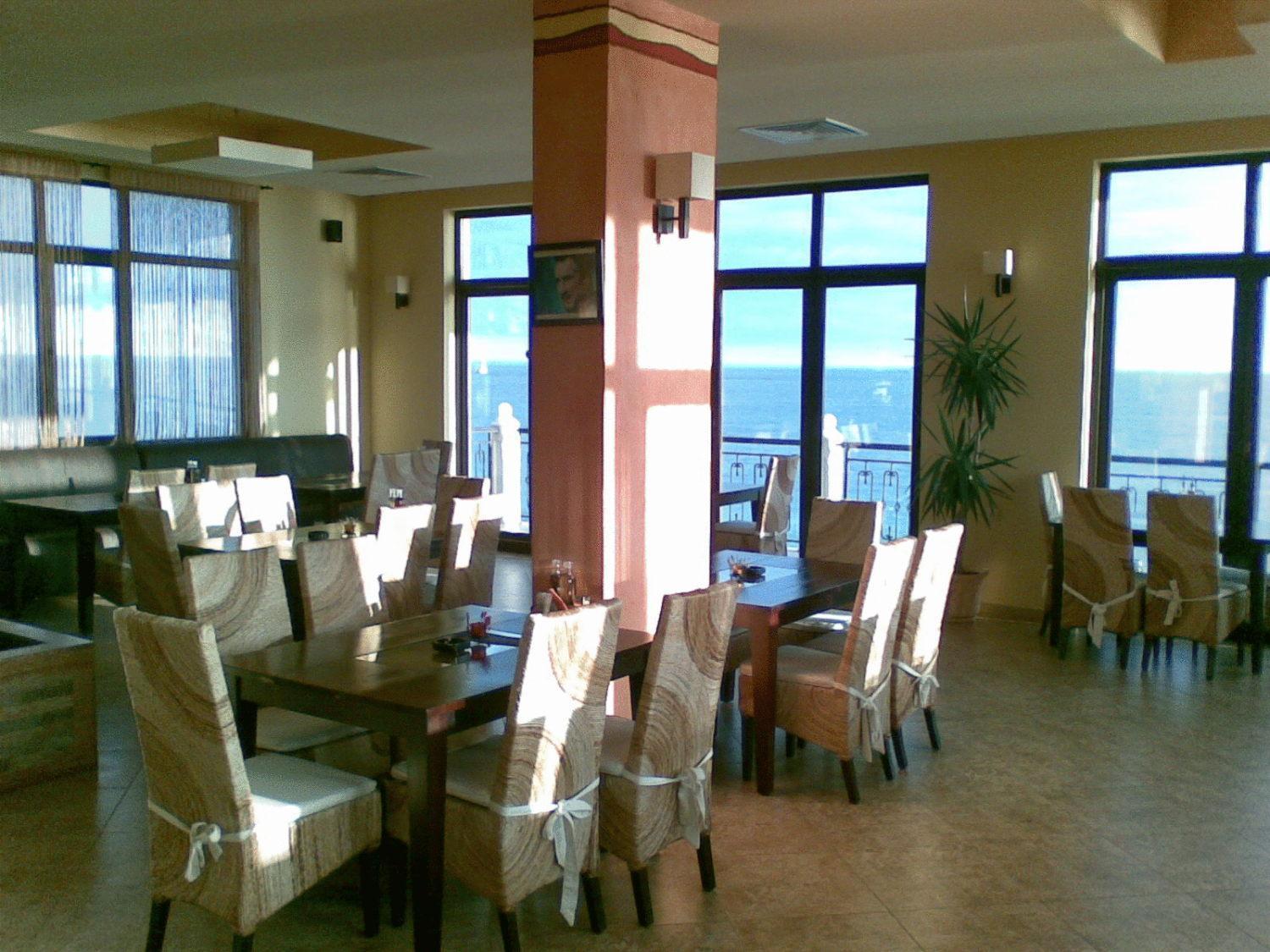 At The American'S Hotel Pomorie Luaran gambar