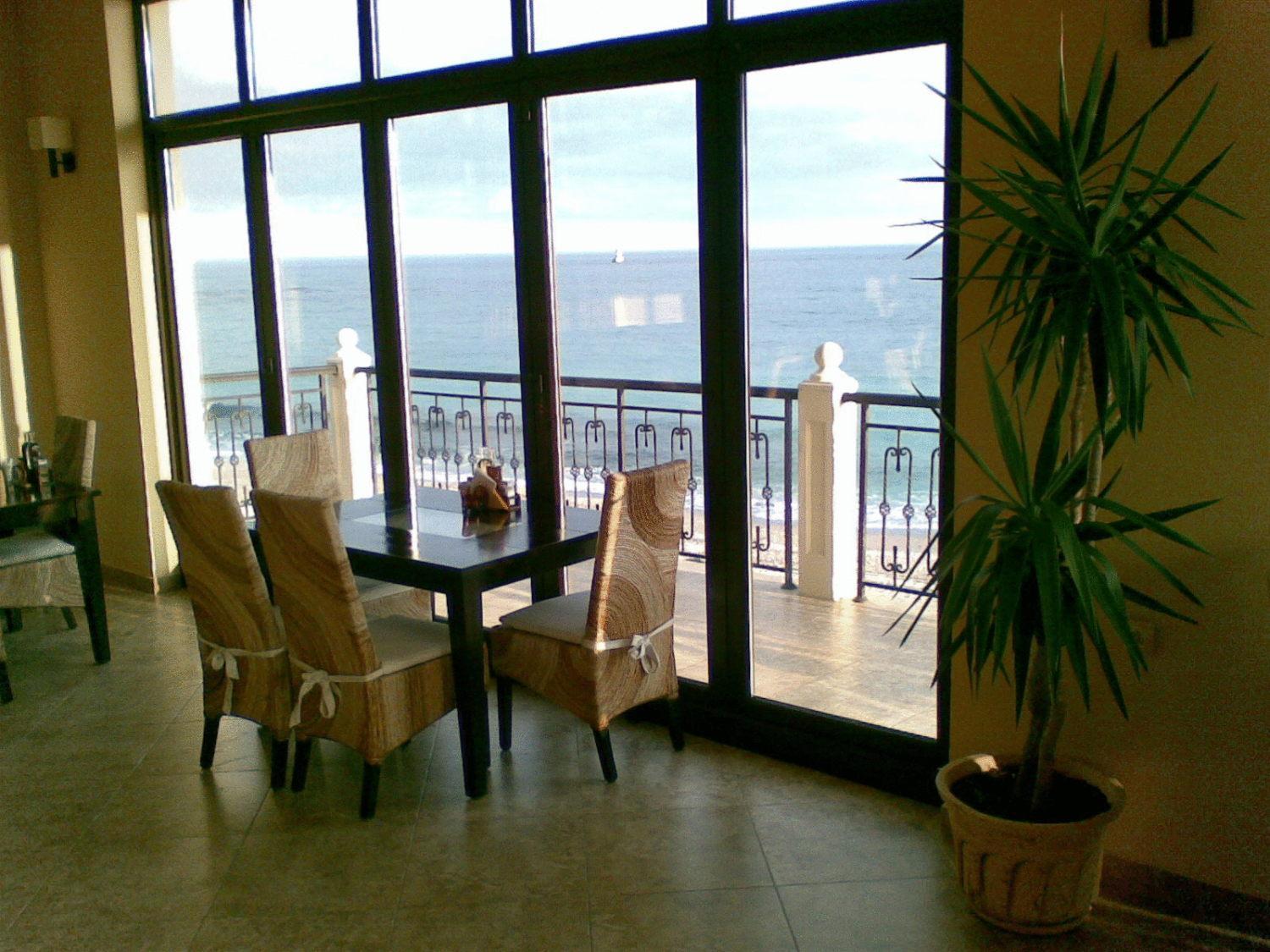 At The American'S Hotel Pomorie Luaran gambar